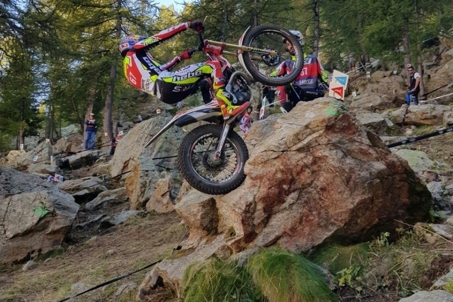 Attaque de zone sensible au Championnat du Monde de Trial moto