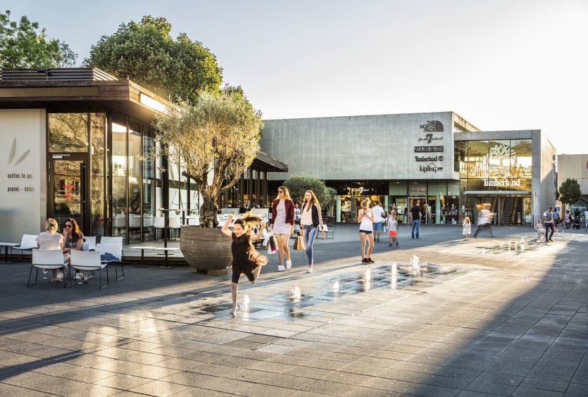 - © Outletcity Metzingen