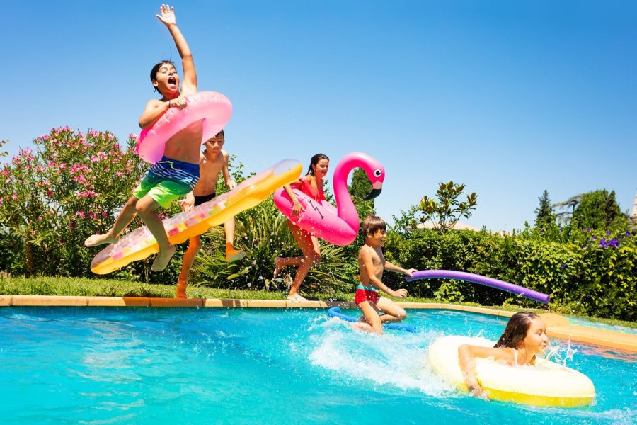 Les accessoires indispensables pour votre piscine