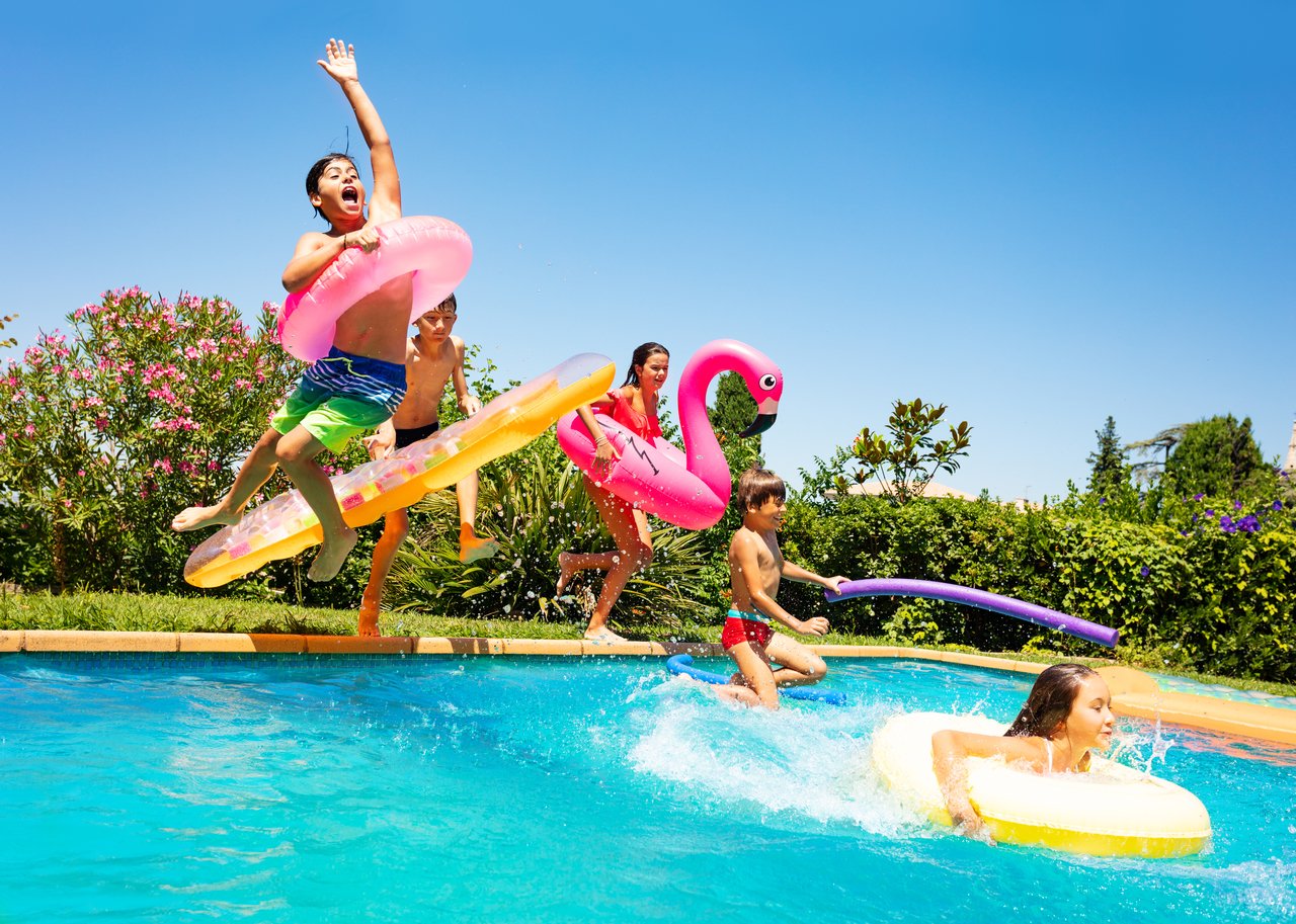 Accessoires pour piscine : les différents types et leur utilité