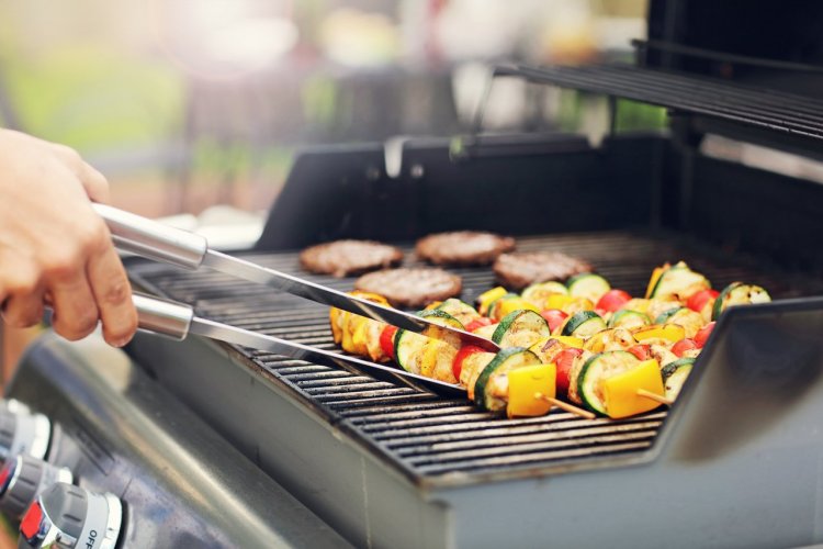 Barbecue à gaz - © (c)Kamil Macniak - shutterstock