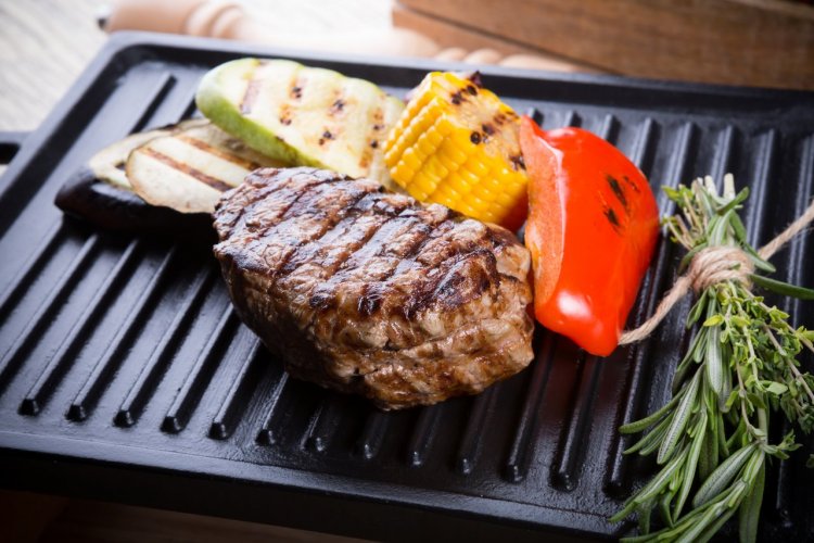 Barbecue électrique pour appartement - © (c)Mikhail Valeev - shutterstock