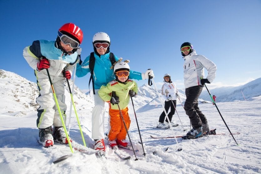 2 accessoires essentiels pour débuter le ski avec vos tout-petits