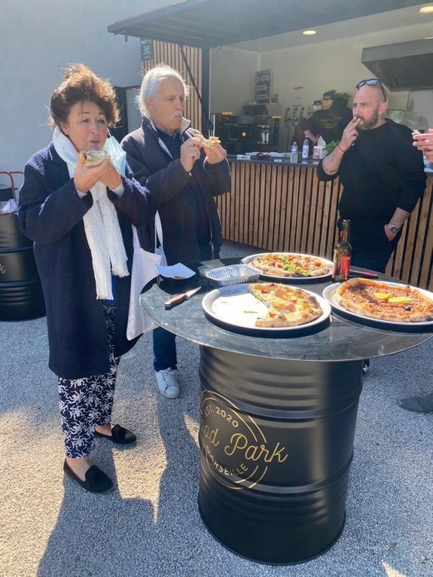 Vente à emporter ou sur livraison - © Food Park Marseille