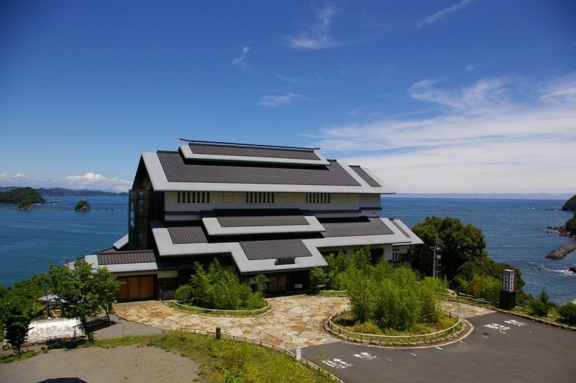Hôtel Kuroshio Honjn - © Nakatosa