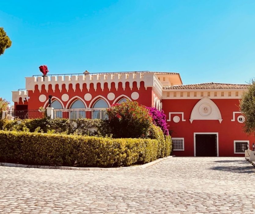 Façade du château de Crémat Nice - © Isabelle DREZEN