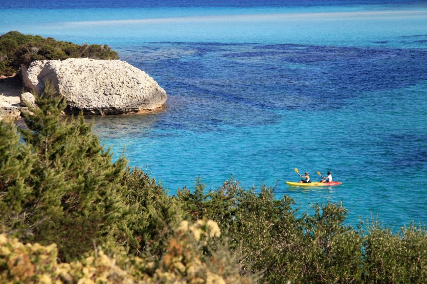 Kayak à Sperone. - © Sylvain Alessandri