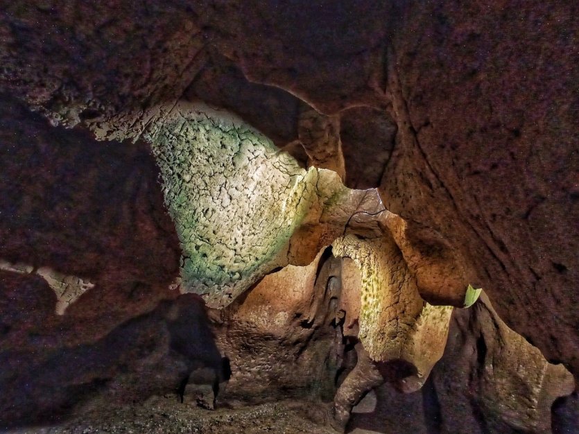 Coves de Toll. Moianès. - © DR