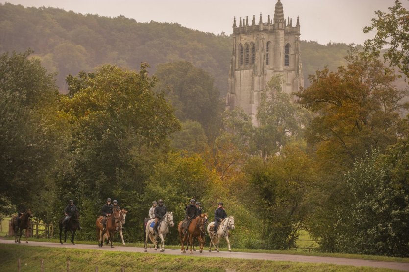 Balade equestre au Bec-Hellouin - © ADT de l'Eure, JF Lange