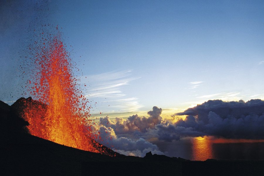 Le Piton de la Fournaise est entré en éruption juste avant les fêtes !