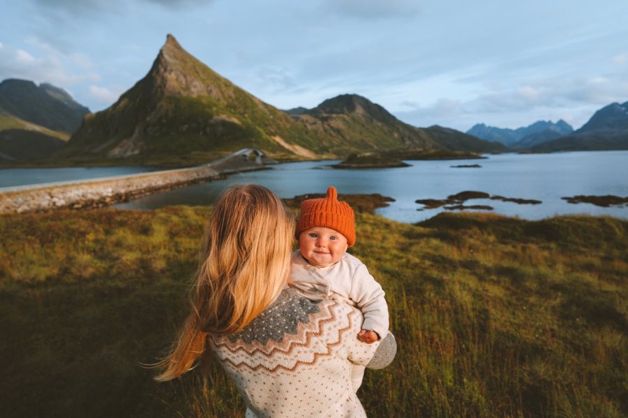 Voyage avec bébé : les indispensables à mettre dans la valise