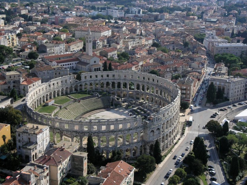 - © Tourism Office Pula
