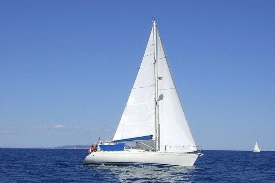 Inauguration d'une ligne Toulon-Calvi en bateau à voile !