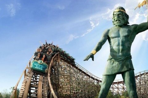 Un nouveau slip pour Zeus au Parc Astérix !