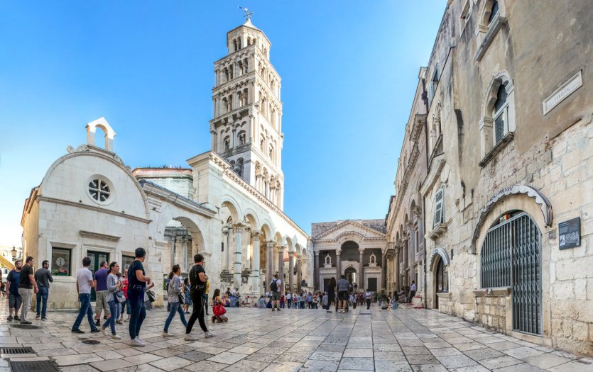 Split - Peristil - © DR