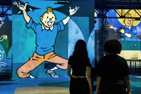 Tintin, héros de l'Atelier des Lumières