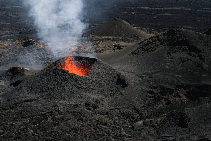 A La Réunion, le Piton de la Fournaise est entré en éruption !
