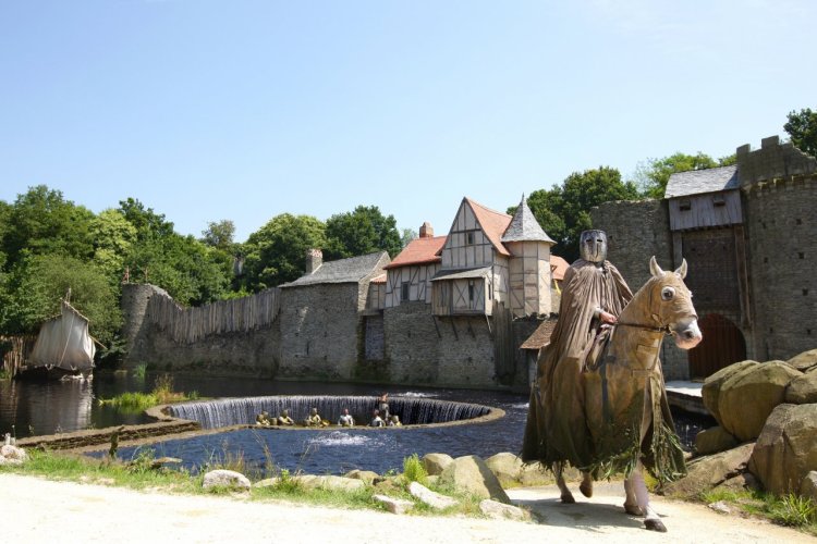 - © Puy du Fou