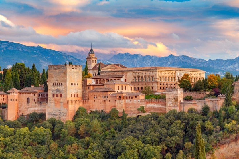 Découvrez l'Alhambra de Grenade  Points forts, guide pour votre