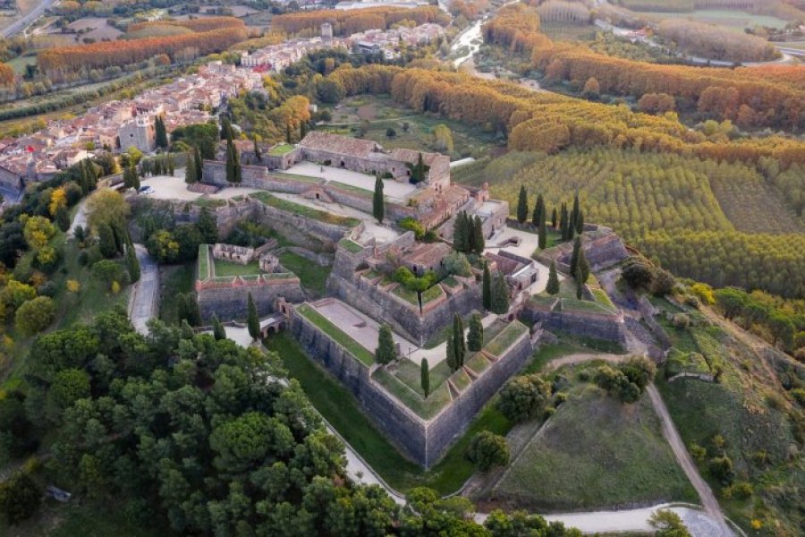 5 raisons de visiter le château d'Hostalric dans la province de Gérone