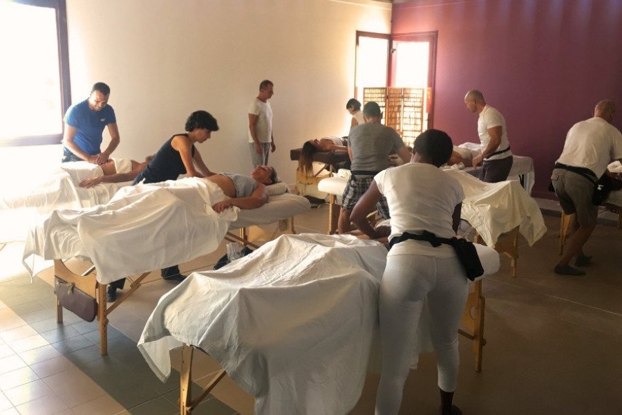 L'école Bertrand Poncet Massages forme depuis 20 ans les professionnels sur la Côte d'Azur