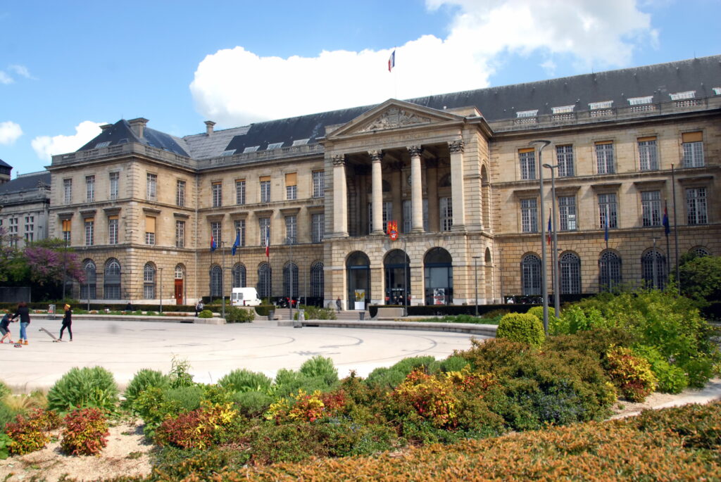 Ville de Rouen, l'Hôtel de Ville et ses jardins