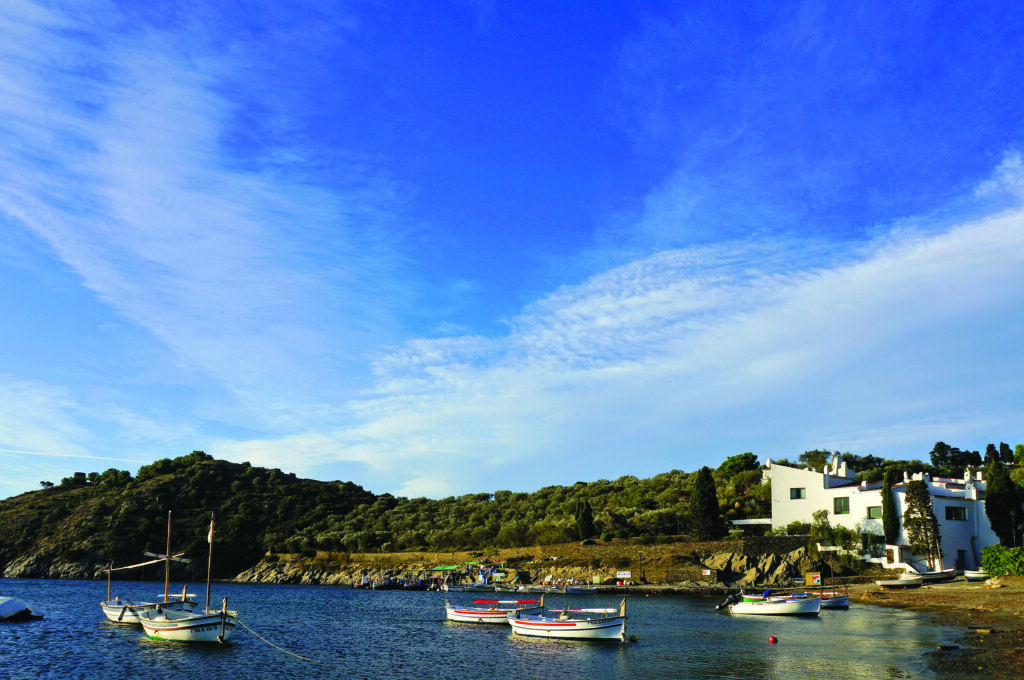 Vue sur la maison Salvador Dalí à Portlligat