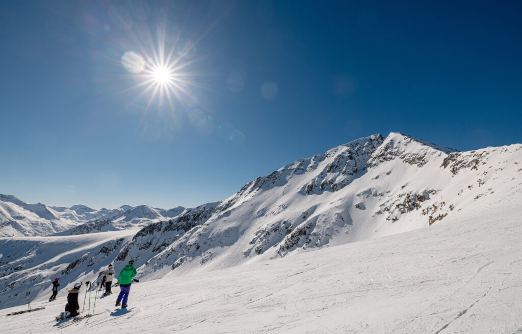 Où partir au ski en famille à pas cher ? Station de ski Bansko, Bulgarie