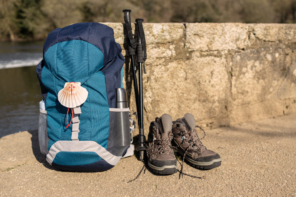 Équipement de marche pour Saint-Jacques de Compostelle