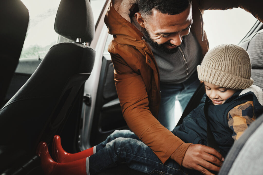 Enfant en voiture