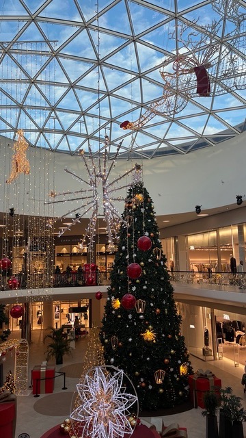 Décorations de Noël au Shopping Center de la Cloche d'Or 