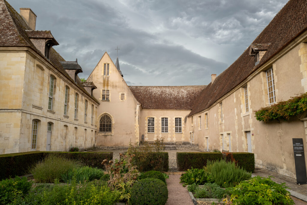 Les façades intérieures du musée d'Issoudun 