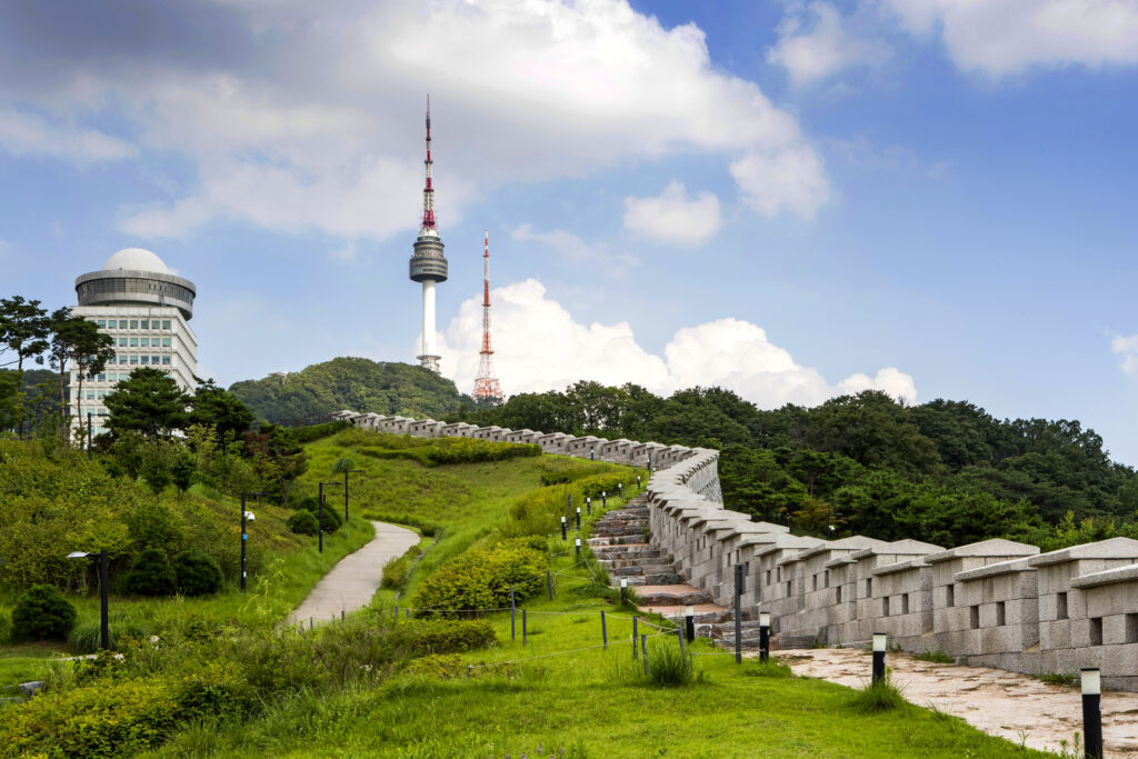Hanyangdoseong : Seoul City Wall Trails