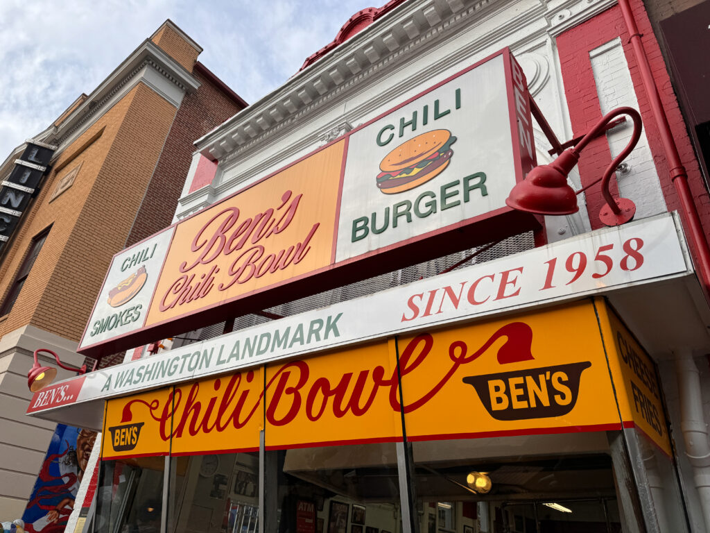 U Street et son fameux Ben's Chili Bowl 