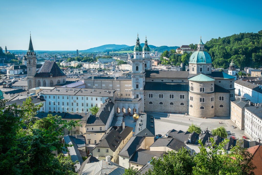 Cathédrale Saint-Rupert de Salzbourg et le DomQuartier