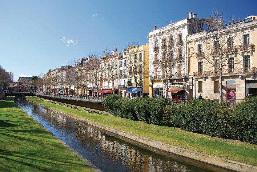Le quai Vauban à Perpignan - © Yvann K - Fotolia