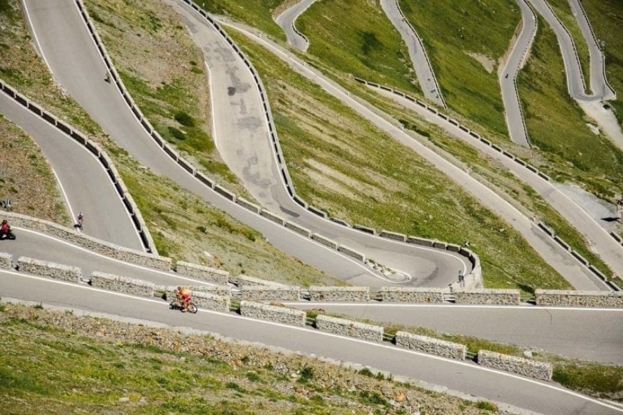 10 escaladas míticas para hacer en bicicleta