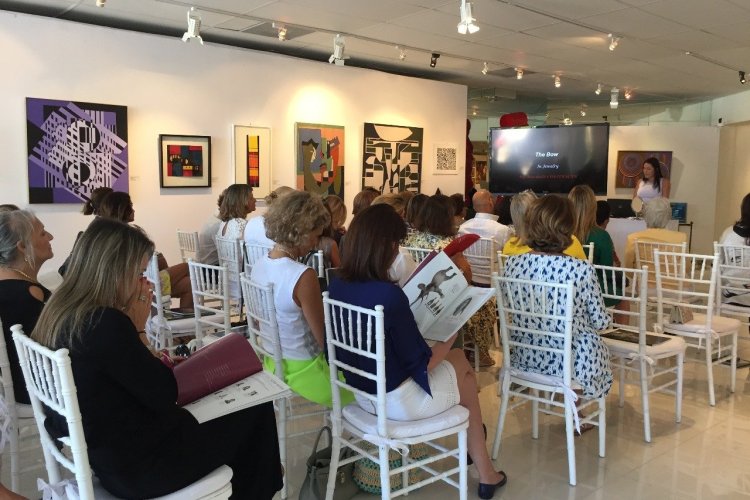 Ladies Breakfast, le 17 avril 2015-Présentation des bijoux de la vente aux enchères. - © FAAM