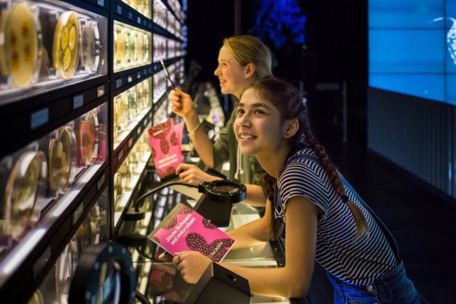 ARTIS-Micropia: 5 reasons to visit the world's only microbe museum!
