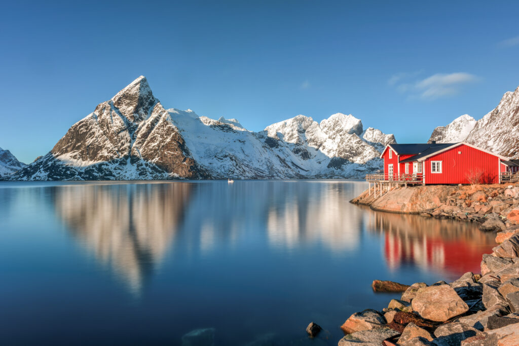 Les îles Lofoten en Norvège © demerzel21 - Adobestock