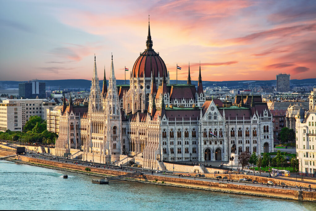 Vue sur le Parlement de Budapest en Hongrie