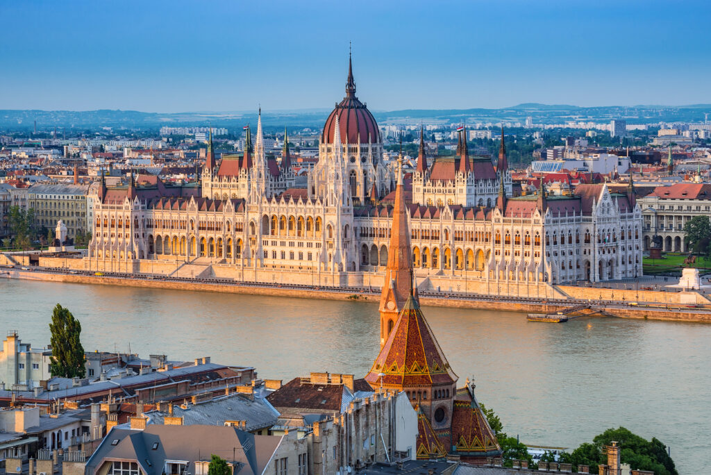 Vue sur le Parlement de Budapest en Hongrie