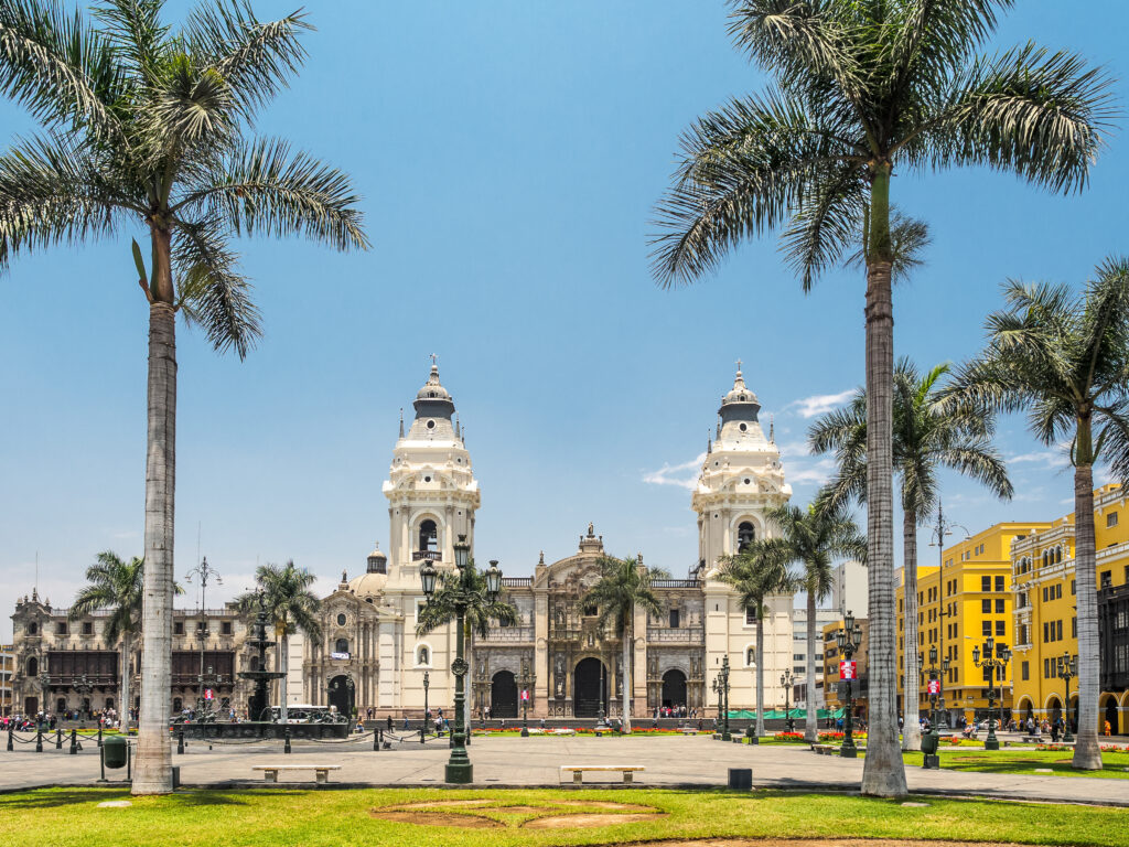 Cathédrale de Lima et Plaza de Armas