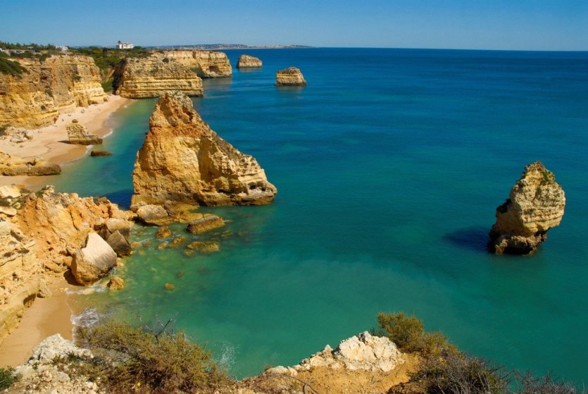 - © Associação Turismo do Algarve