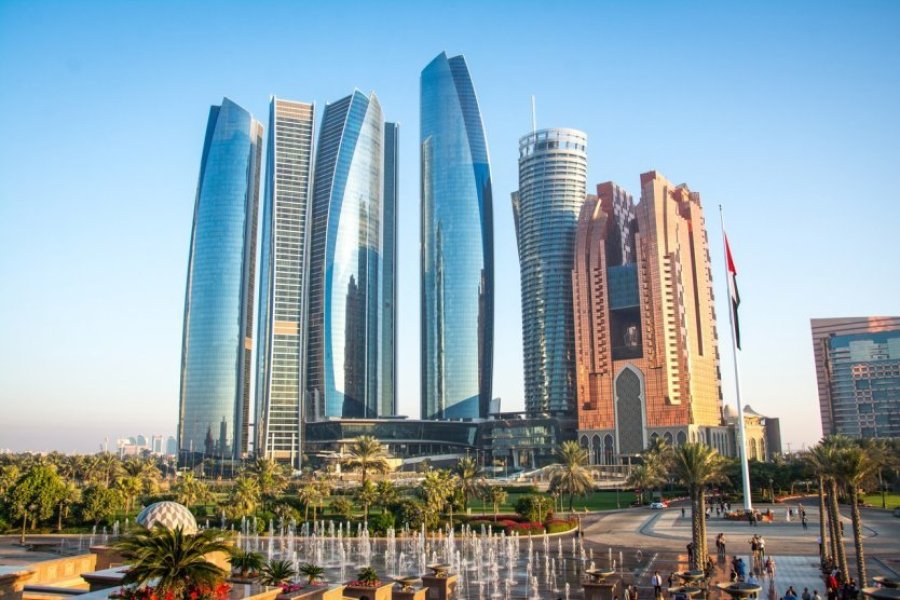 Wie man von Dubai aus Abu Dhabi besucht: Die besten Ausflüge