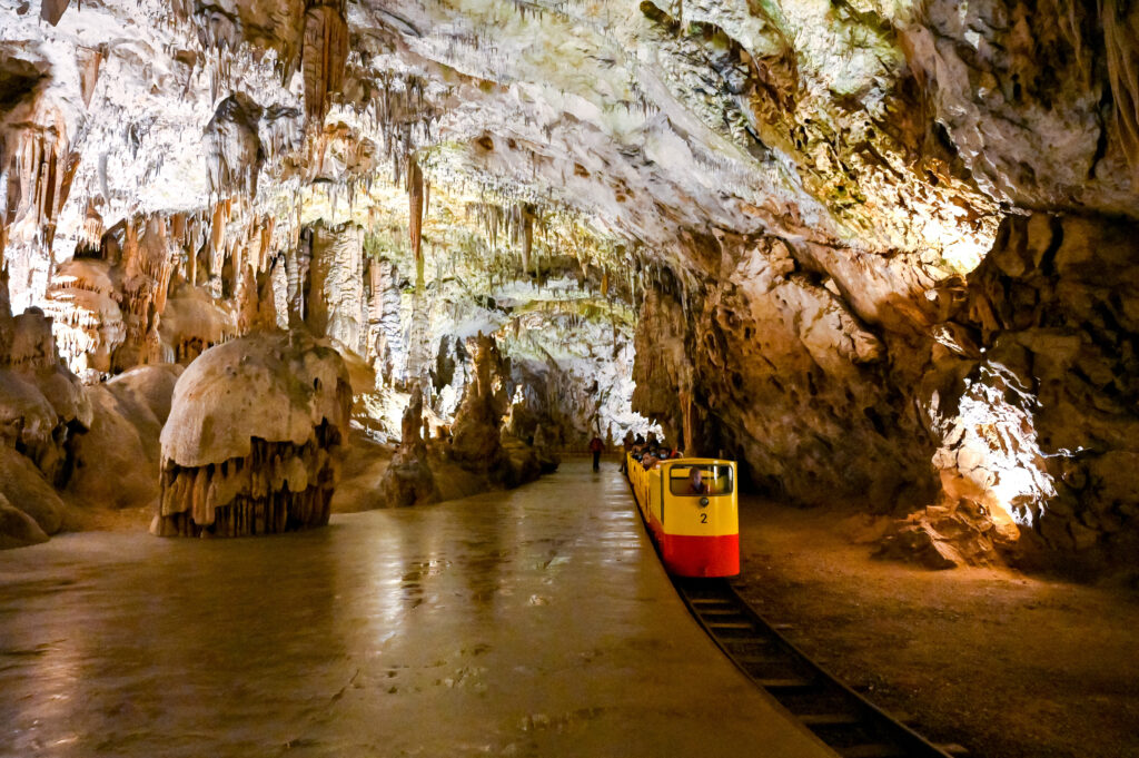  La grotte de Postojna