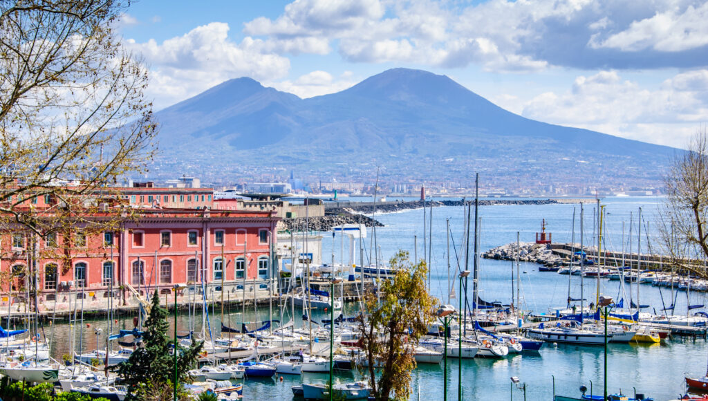 Port de Naples et Vésuve