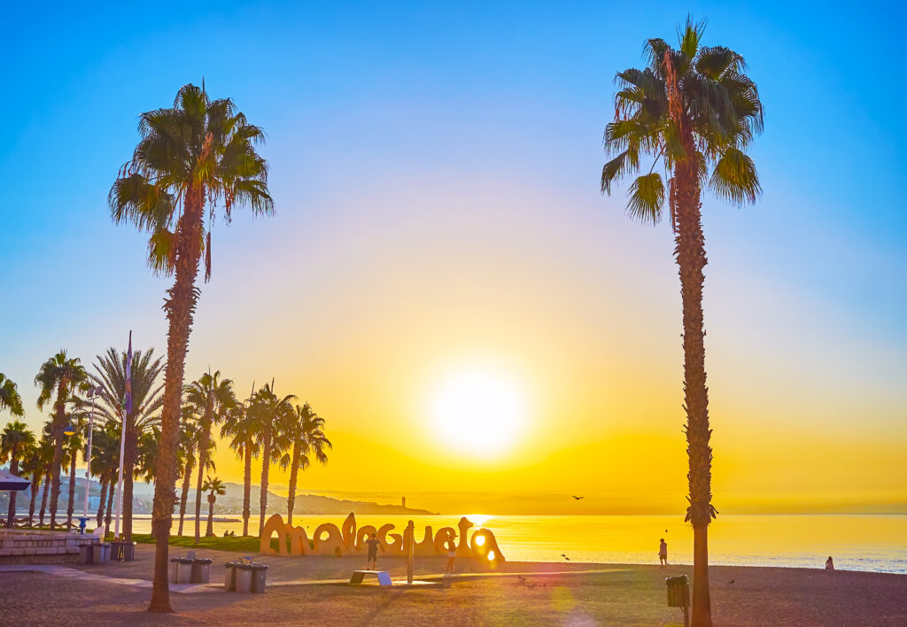 La plage de la Malagueta à Malaga