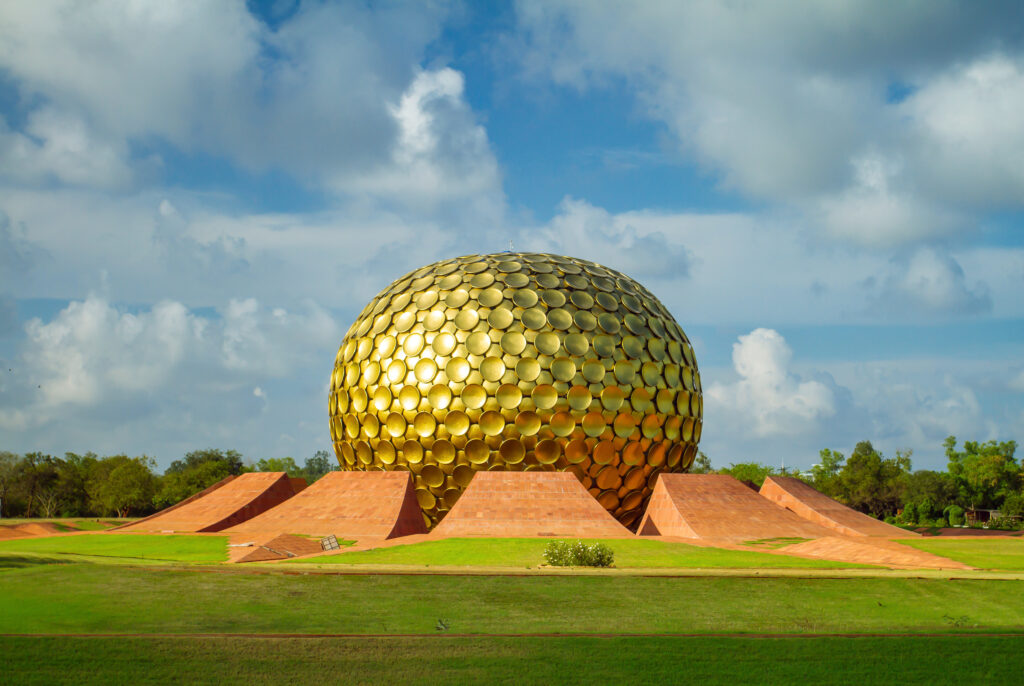 Le temple d'or à Auroville