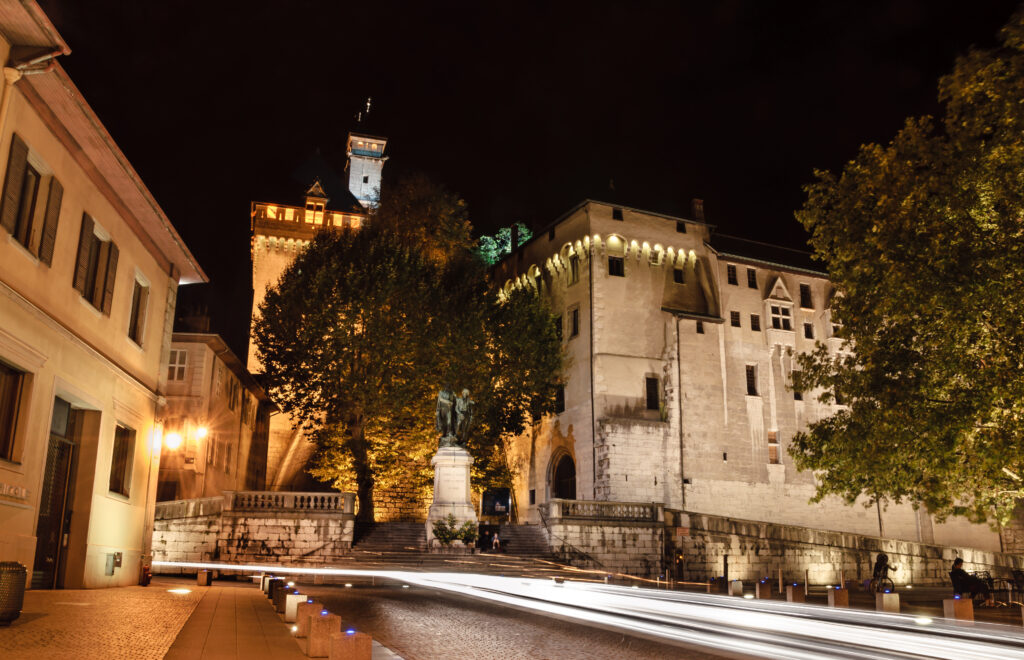 Le château de Chambéry la nuit